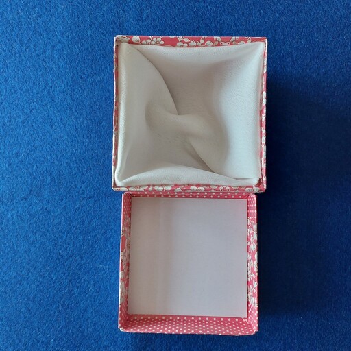 باکس کادویی پاپیون دار کوچک - جعبه کادویی فانتزی 
