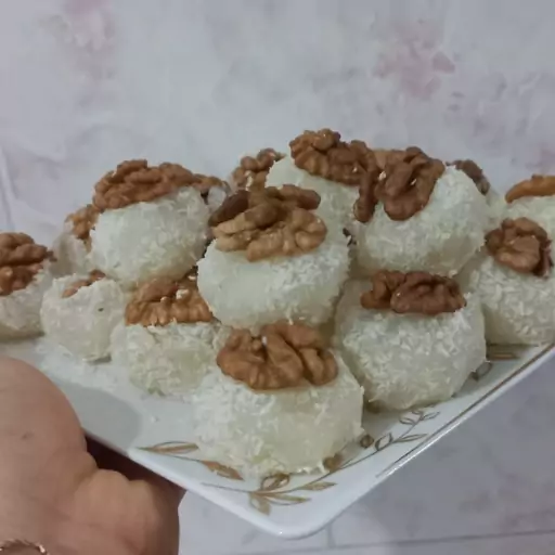 باسلوق (راحت الحلقوم )باگردوی اعلا  خانگی (500گرم)