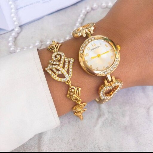 ساعت و دستبند زنانه طلایی نگین دار 