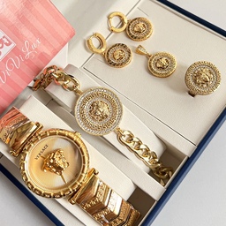 ست زنانه ورساچ لوکس شامل ساعت ورساچ دستبند ورساچ پلاک گوشواره و  انگشتر ورساچ برابر با اصل طلا