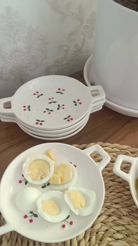 خرما خوری گیلاسی