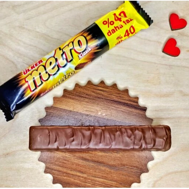 شکلات مترو دوبل با مغز بادام و کارامل و روکش کاکائو  40 درصد و  51 گرمی