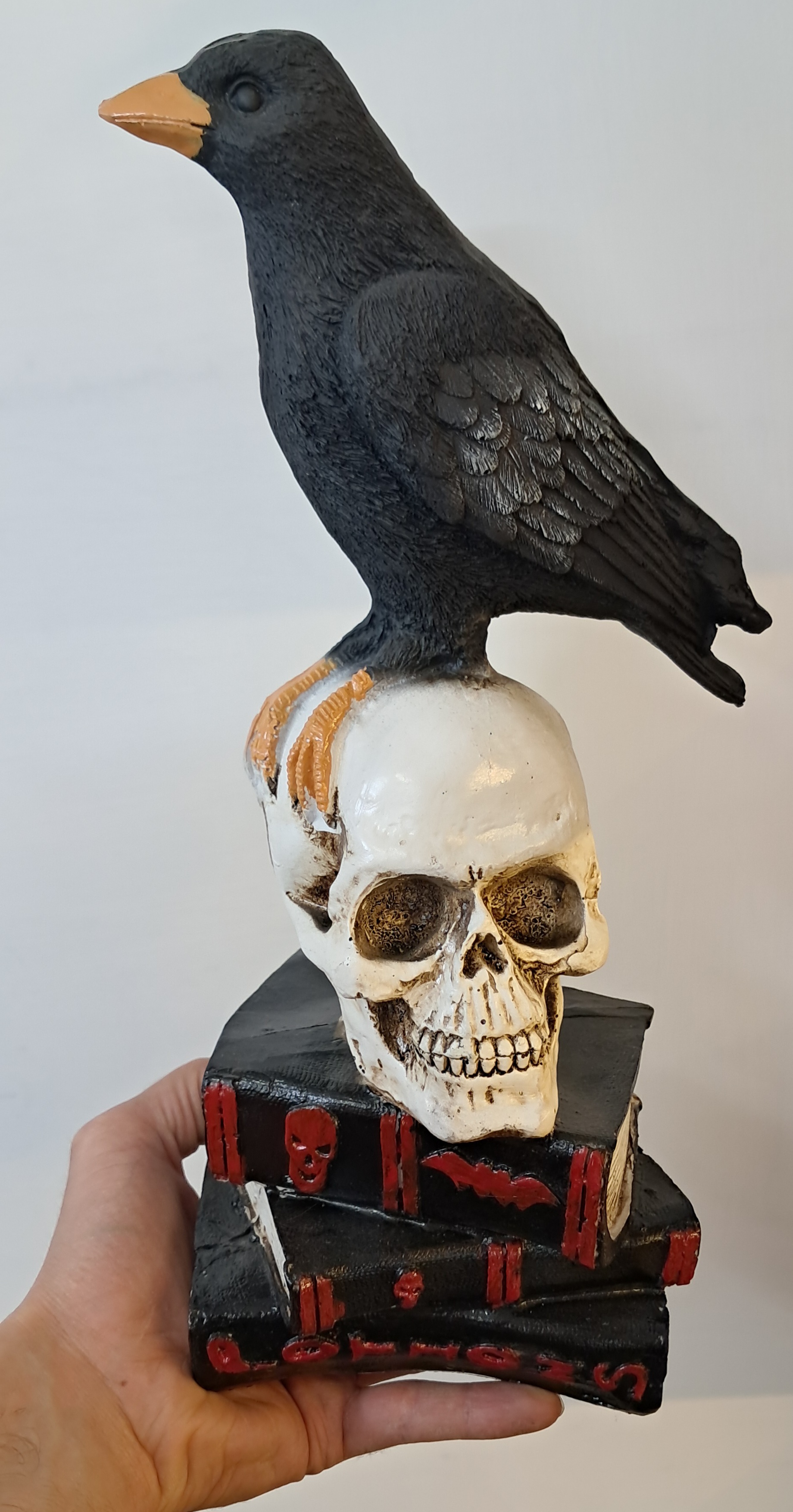 مجسمه کتاب، کلاغ، اسکلت پلی استری