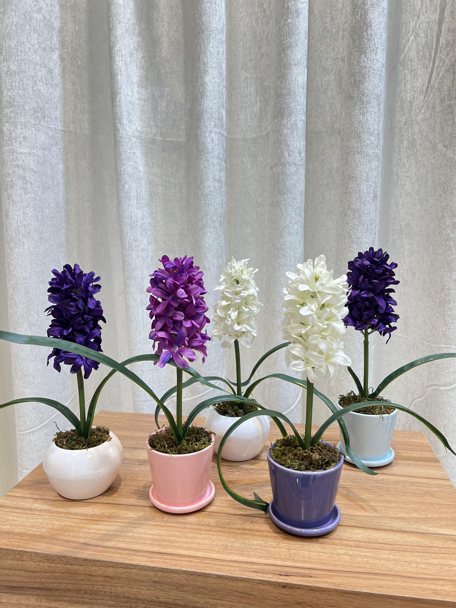 گلدان و گل مصنوعی مدل سنبل تک گل سفید 01