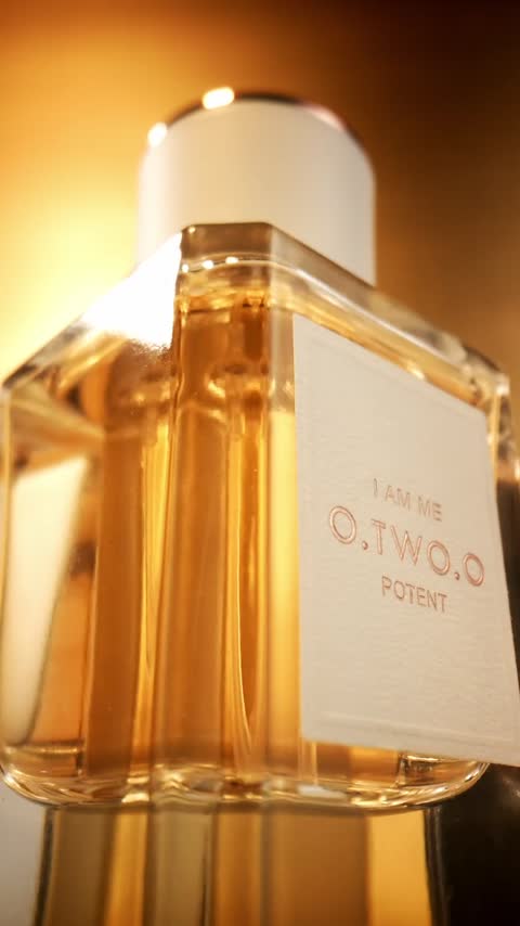 عطر زنانه I Am Me او تو او o.two.o