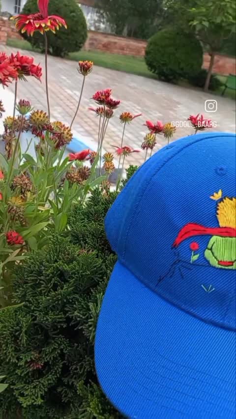 کلاه گلدوزی شده با دست نخ دمسه (شازده کوچولو)