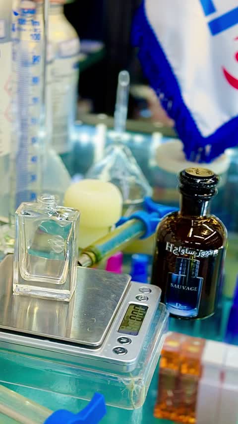 عطر دیور ساواج اورجینال شرکت لوزی سوئیس گرید H