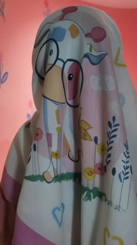روسری کودک نخی طرح زرافه صورتی قواره 100 