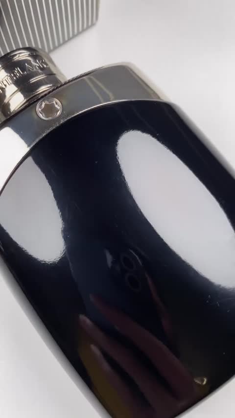 عطر مونت بلک لجند MONT BLANC رایحه تلخ و خنک.شرکت لوزی.یک گرم.کیفیت عالی