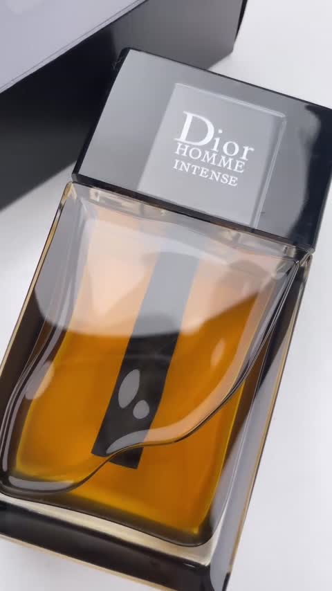 عطر دیورهوم اینتنس  DIOR HOMMEخالص.شرکت لوزی.یک گرم.کیفیت عالی