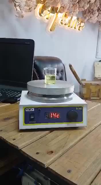 عطر وانیلا س. مردانه و زنانه .گرم وخاص .یک گرم 