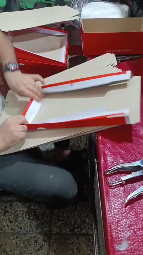 کفش ورنی زنانه 