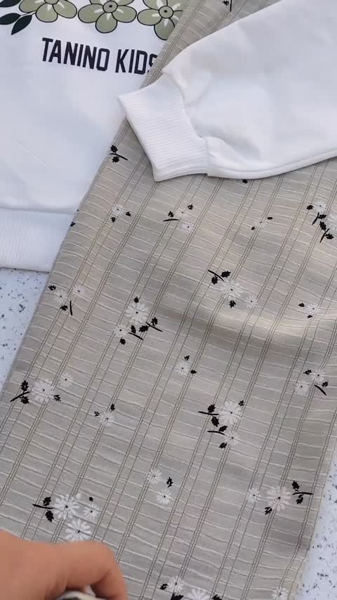 کراپ و شلوار دخترانه بچگانه سایز45. 50