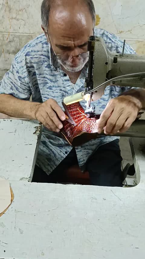 نیم بوت مردانه چرم طبیعی آلپاین کروکودیلی قهوه ای 