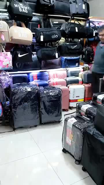 چمدان مسافرتی پارچه ترک. مقاوم سبک و جادار