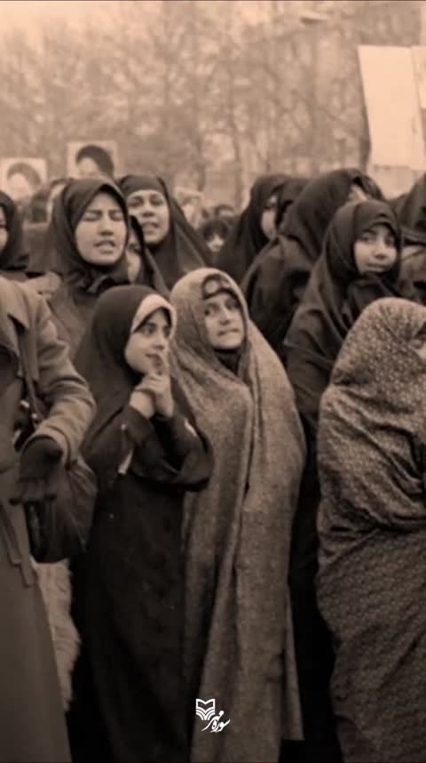 کتاب روی ماه دی (داستانی مستند از زندگی مرضیه خلیفه، مادر شهیدان گنجی)