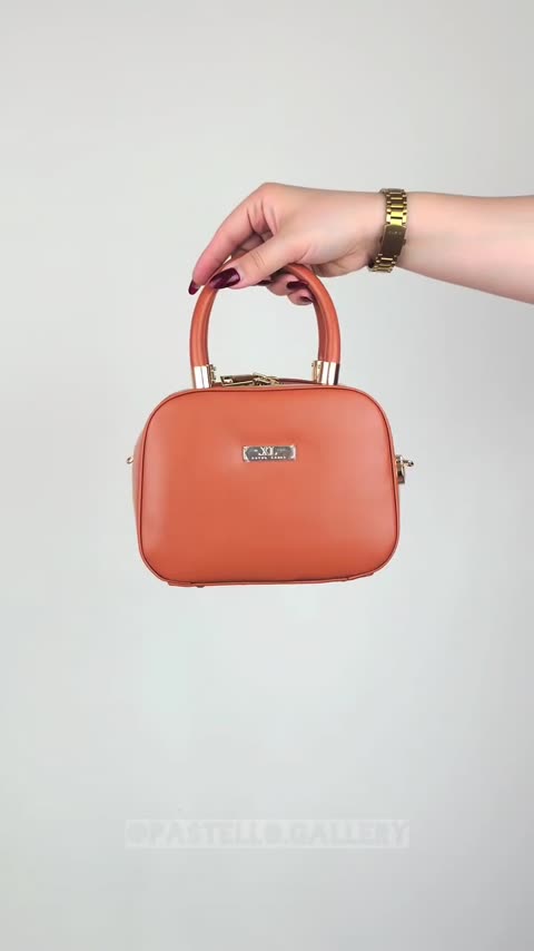 کیف دخترانه صندوقی دستی و روی دوشی آریل