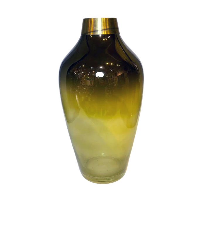 گلدان شیشه ای سبز با لبه فلزی طلایی