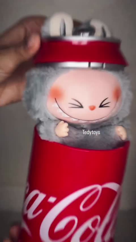 عروسک لبوبو هوسیت مدل کوکاکولا