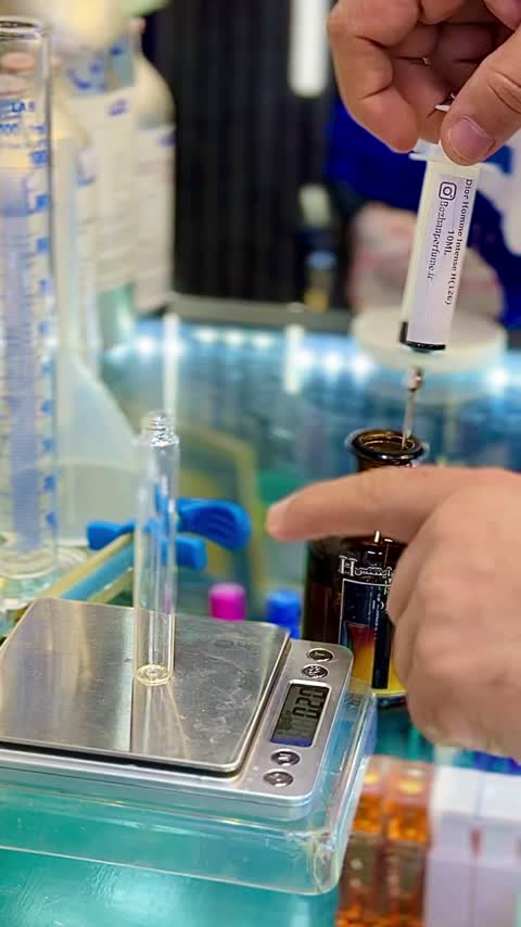 عطر دیورهوم اینتنس اورجینال شرکت لوزی سوئیس گرید H