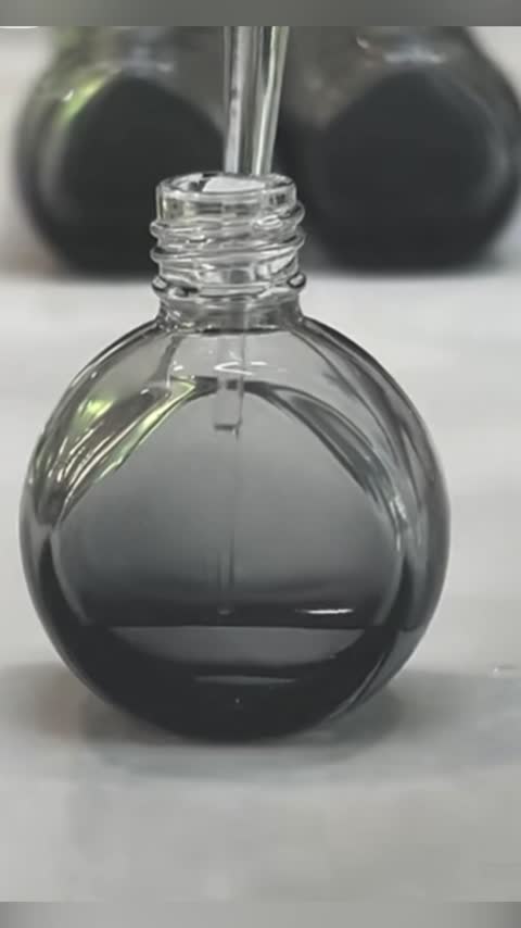اکسترا پرفیوم مردانه بلو شنل لوزی گرید top.خنک وتلخ. یک گرم