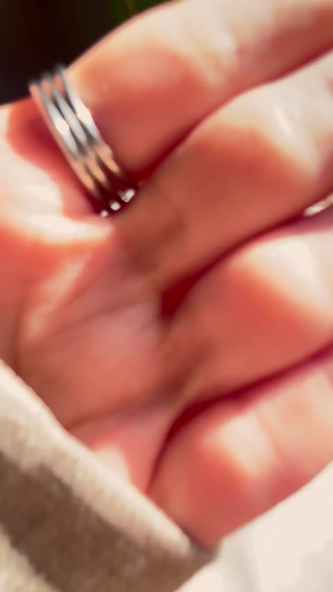 رینگ نگینی