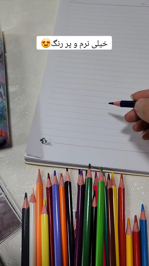 مداد رنگی 24 رنگ بسیار نرم و پررررنگ