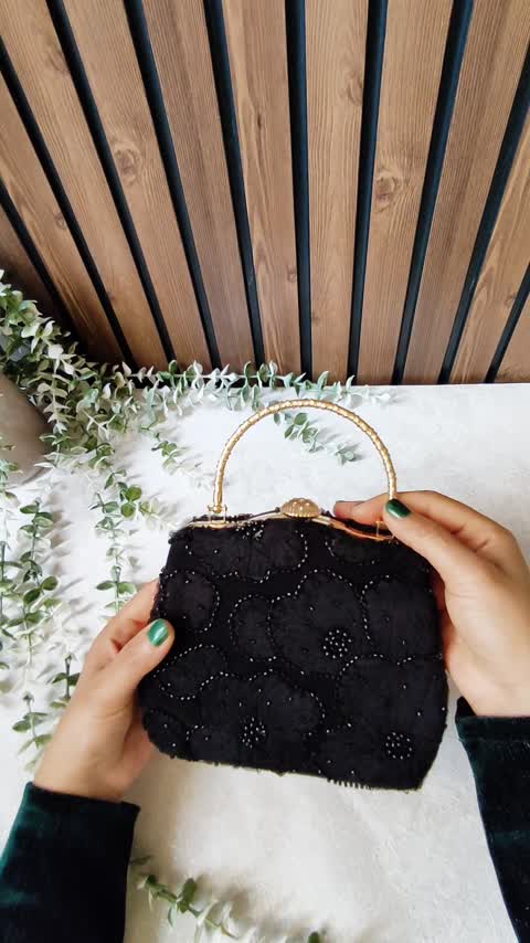 کیف مجلسی زنانه گل برجسته سنگ دوزی شده 