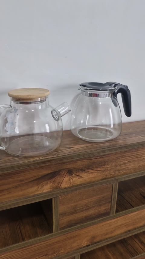 قوری پیرکس عروسکی