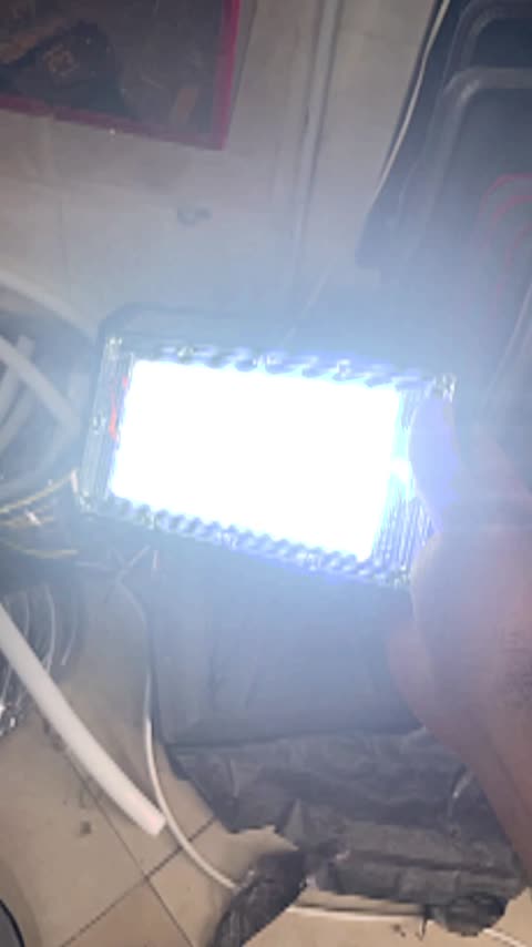 پروژکتور سیار LED Light AC175-256V پر قدرت و پر نور