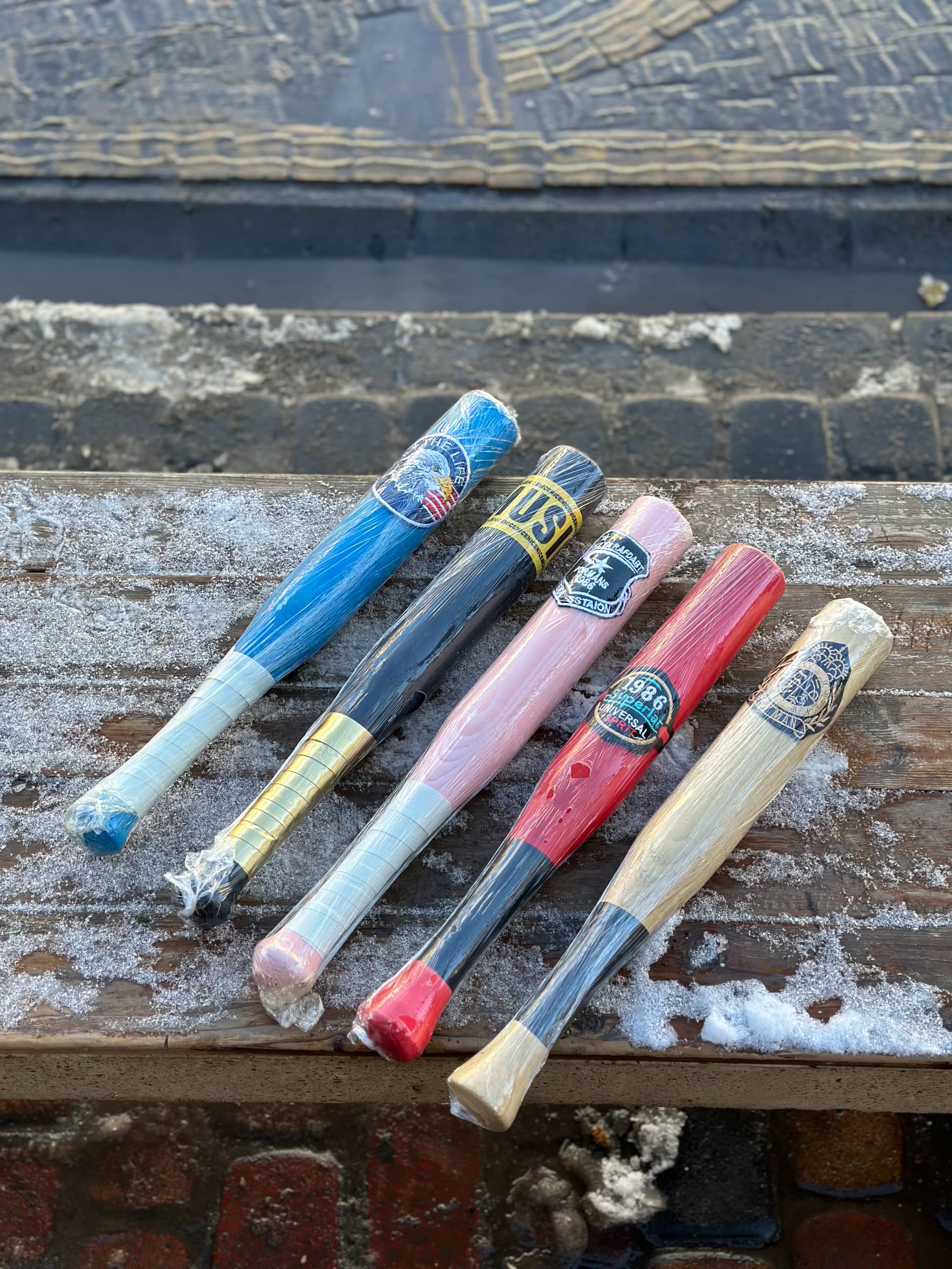 چوب بیسبال 40 سانتی- رنگ و استیکر به صورت تصادفی ارسال میشود