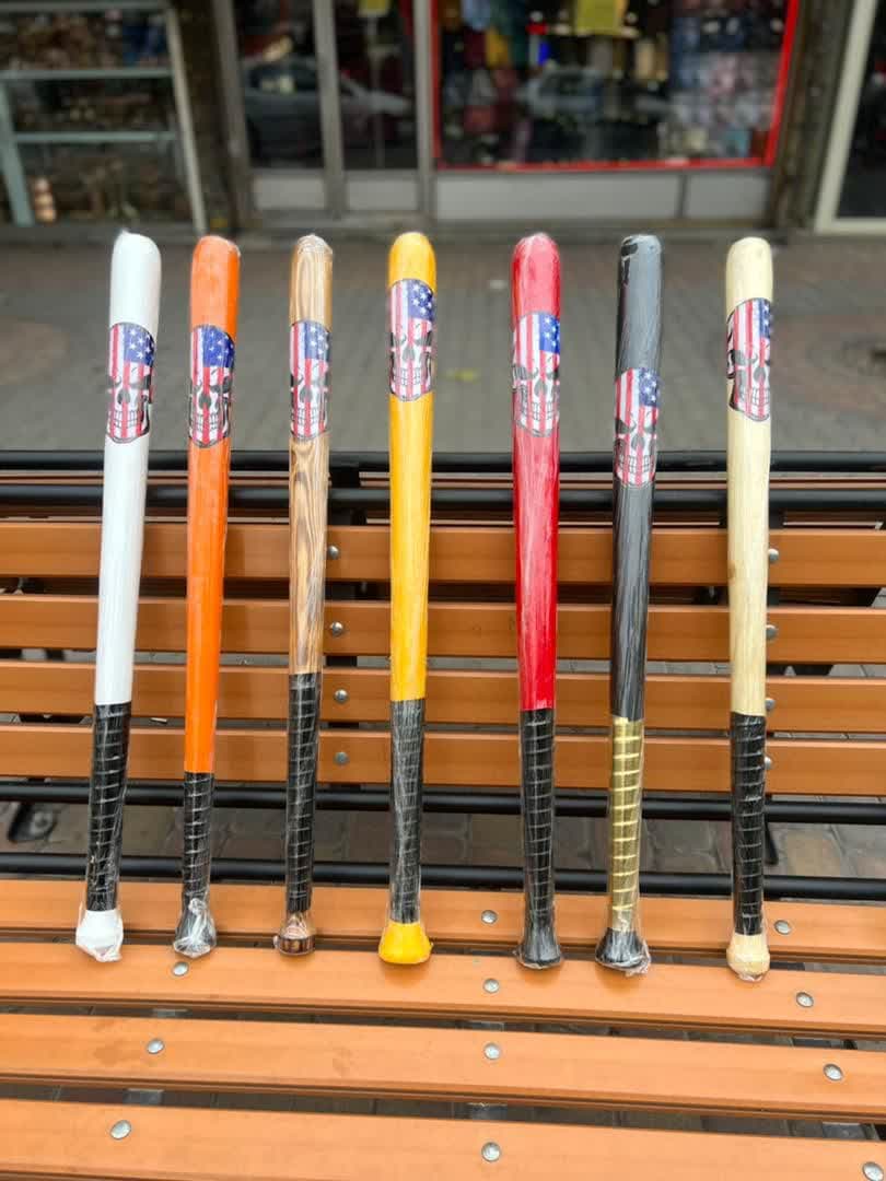 چوب بیسبال رنگ به صورت رندوم ارسال میشه