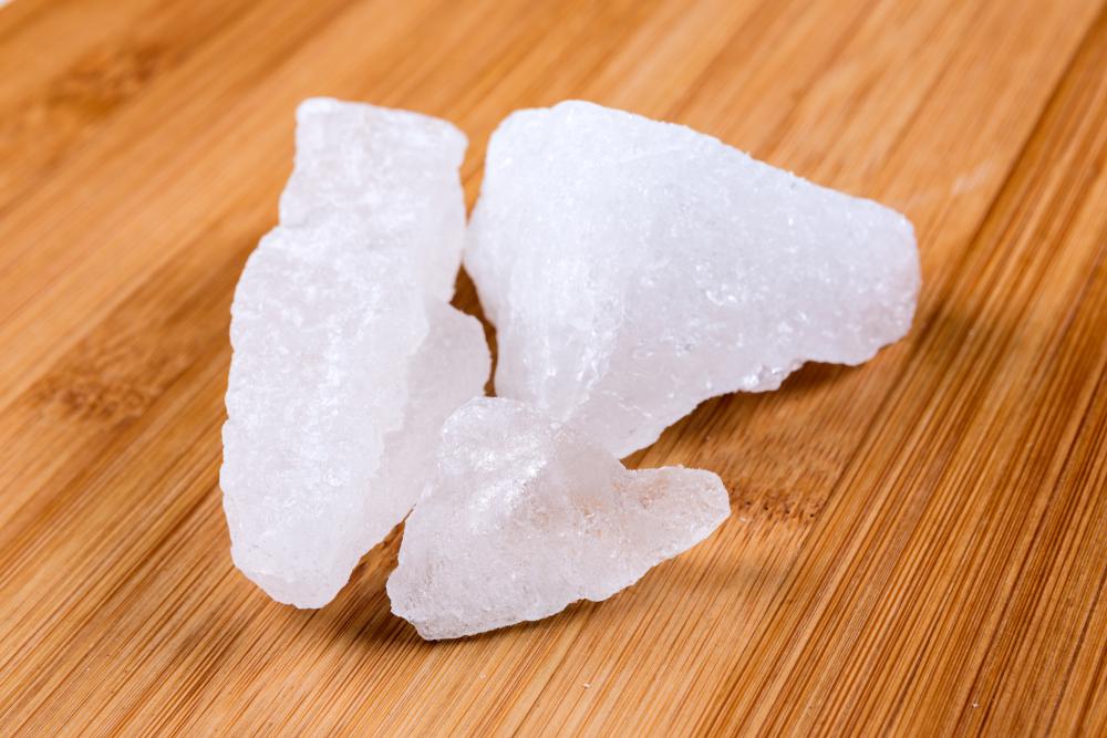 زاج سفید گیاه درمانی شفا