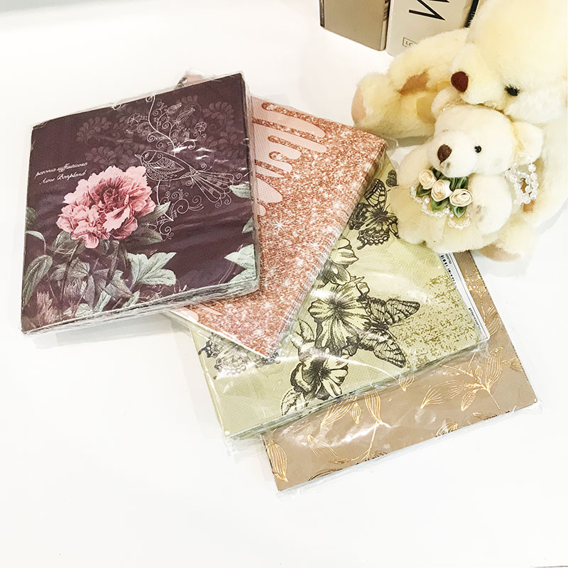 دستمال سفره کاغذی طرح دار