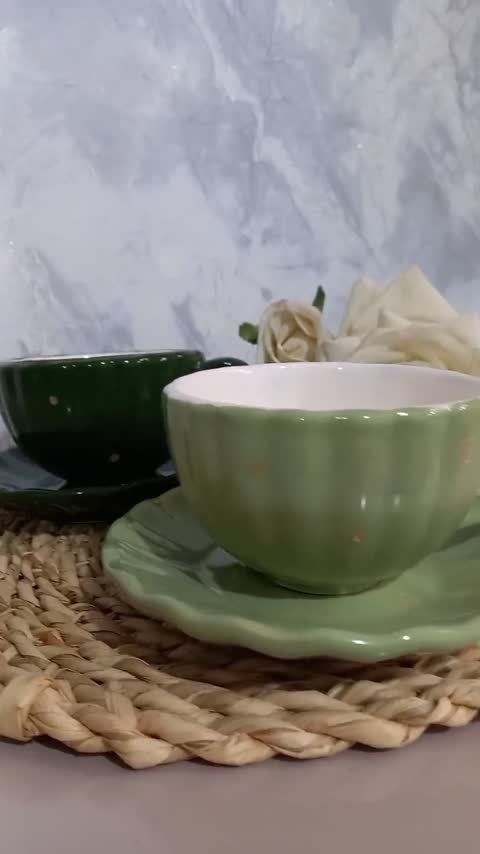 فنجان نعلبکی سرامیکی دستساز تک رنگ صورتی