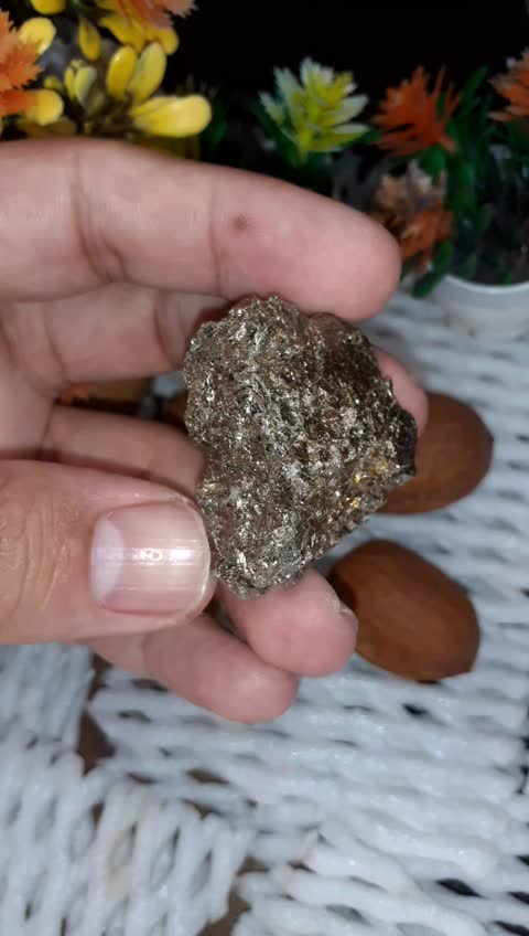 سنگ راف کلکسیونی پیریت با وزن46 گرم