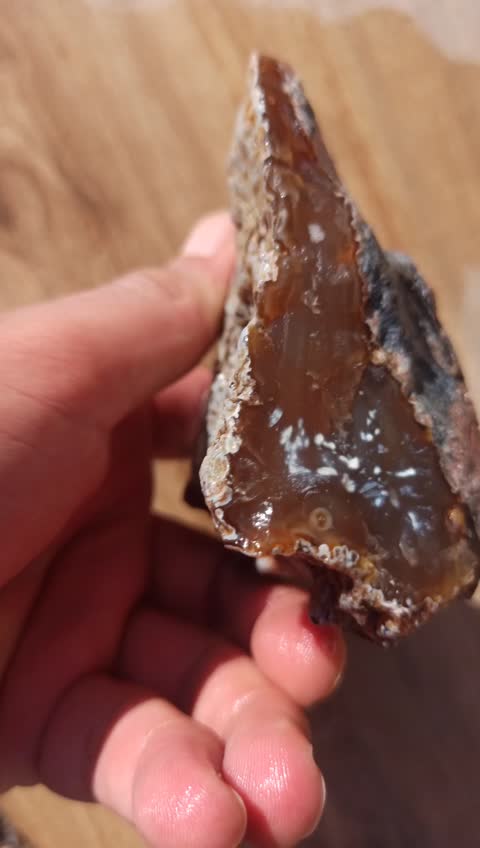 سنگ راف عقیق عسلی طبیعی معدنی قابل تراش و تزئینی 