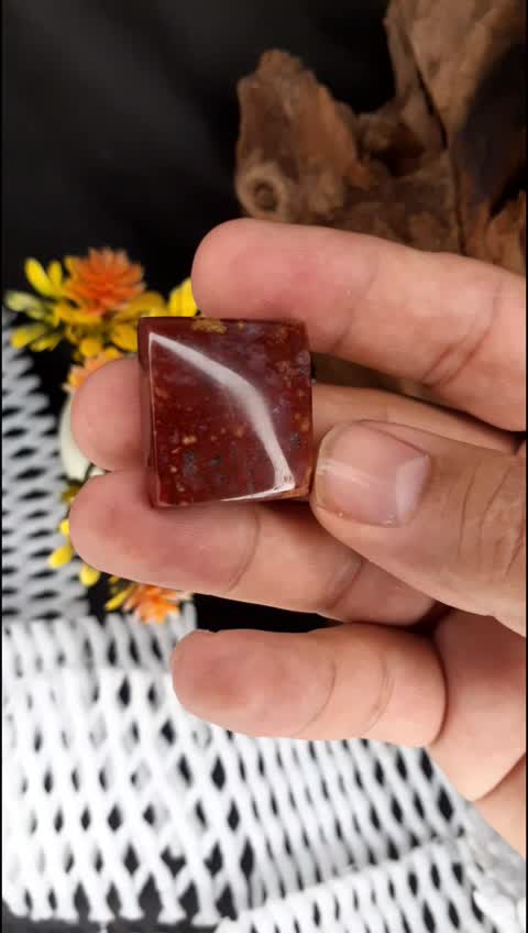 عقیق جاسپر قرمز طبیعی معدنی چهارگوش تراش دست