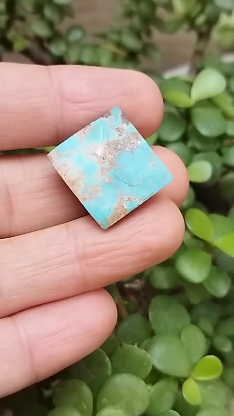 نگین سنگ فیروزه نیشابور اصل طبیعی رگه طلایی درشت،شاهکار طبیعت