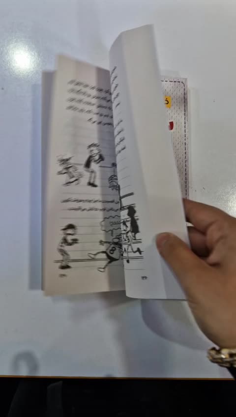 *کتاب خاطرات یک بچه شگفت انگیز (ستاره تیم ) اثر جف کینی انتشارات آذربیان*