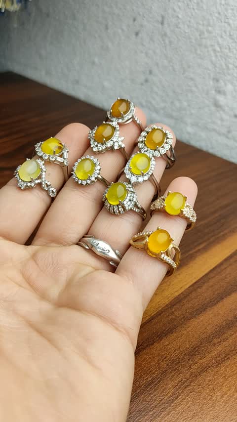 انگشتر طلاروس اصلی رنگ صابت با آینه کاری درجه یک 