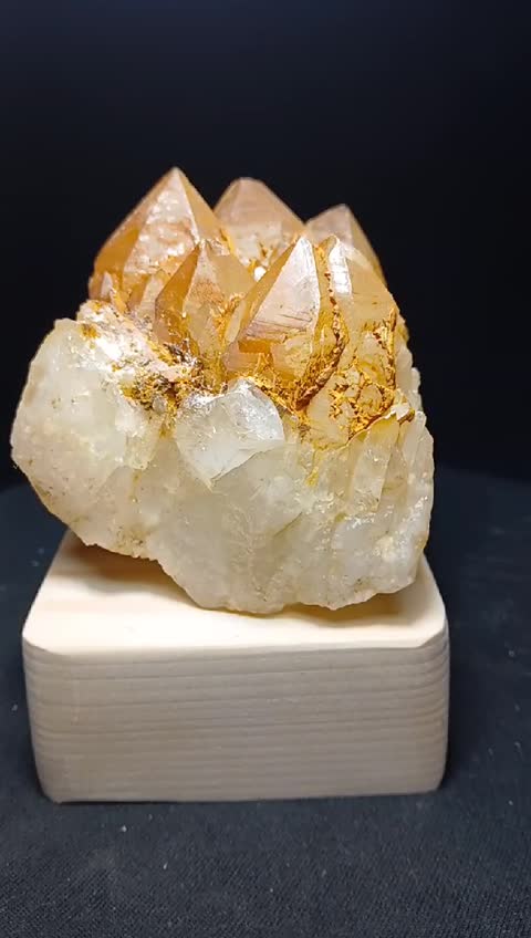 کوارتز هماتوئیدی کد4077 خاص کلکسیونی 