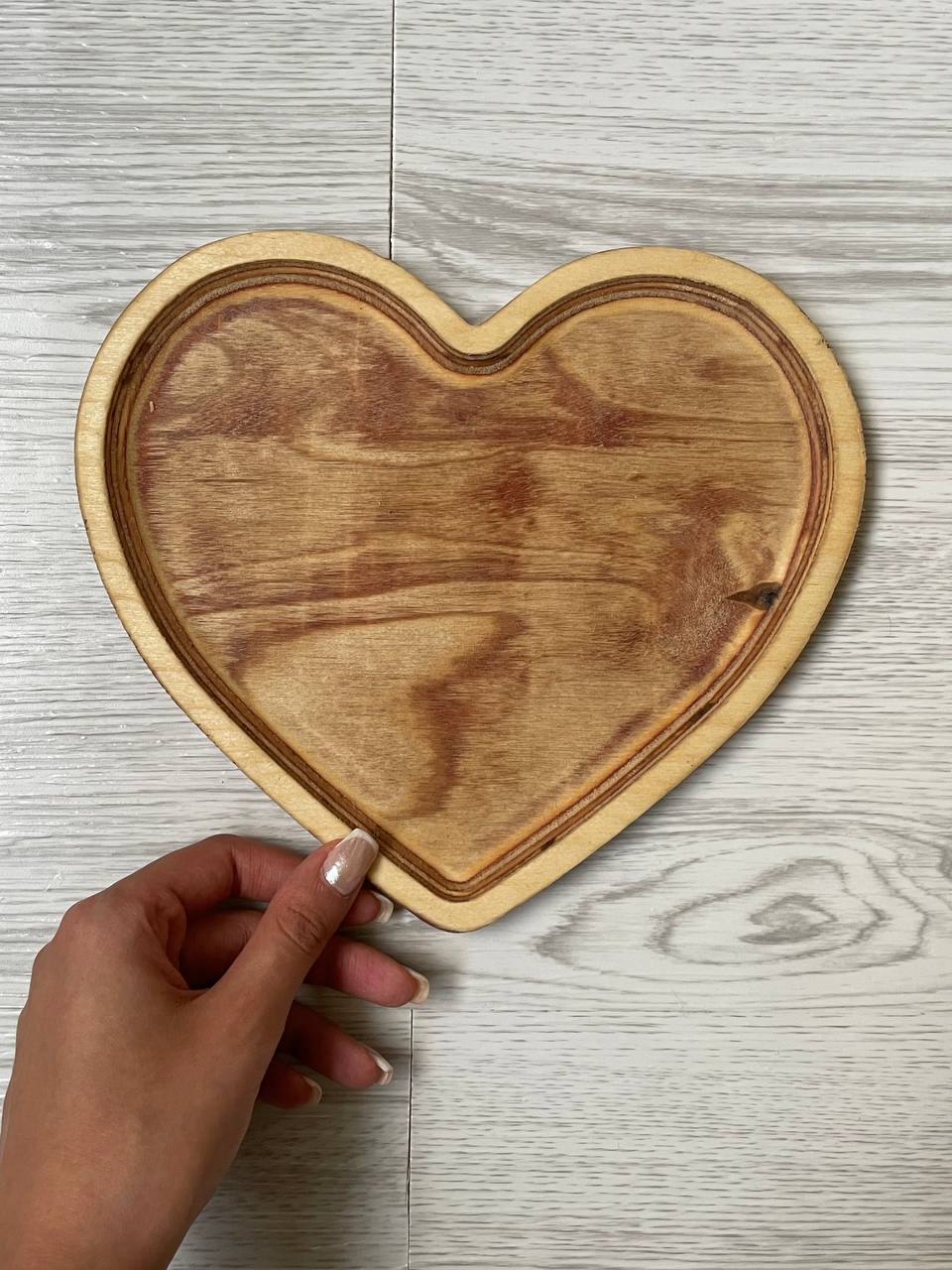 سینی سرو چوبی طرح قلبی 029