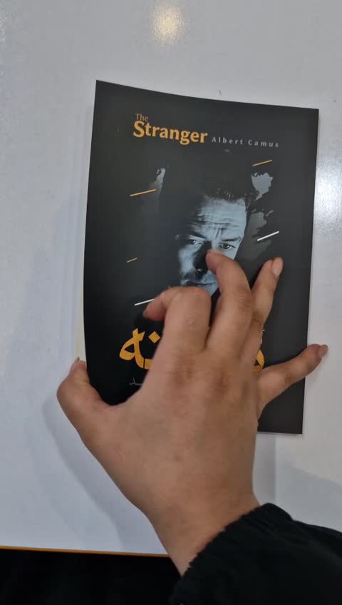*کتاب بیگانه اثر آلبر کامو انتشارات آراستگان*