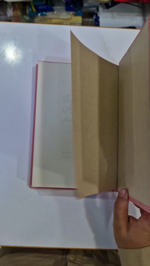 *کتاب دختری با هزاران زخم جلد سخت اثر کیتلین گلاسکو انتشارات آراستگان*