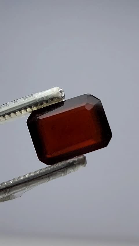 سنگ گارنت هسونایت hessonite garnet طبیعی و تراش جواهر (یاقوت سیلان)