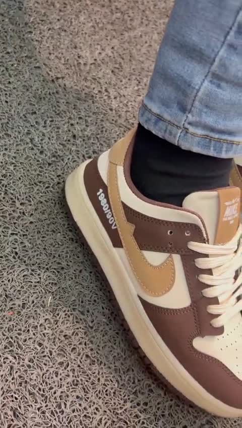 کتونی نایک جردن وان جدید شیک قهوه ای و مشکی دخترانه زنانه کفش ونس کتان اسپورت نایکی NIKE رانینگ طبی راحتی نرم سبک سصچلس