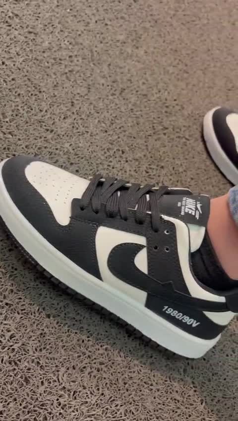 کتونی نایک جردن وان جدید شیک مشکی و قهوه ای دخترانه زنانه کفش ونس کتان اسپورت نایکی NIKE رانینگ طبی راحت نرم سبک سصچلس