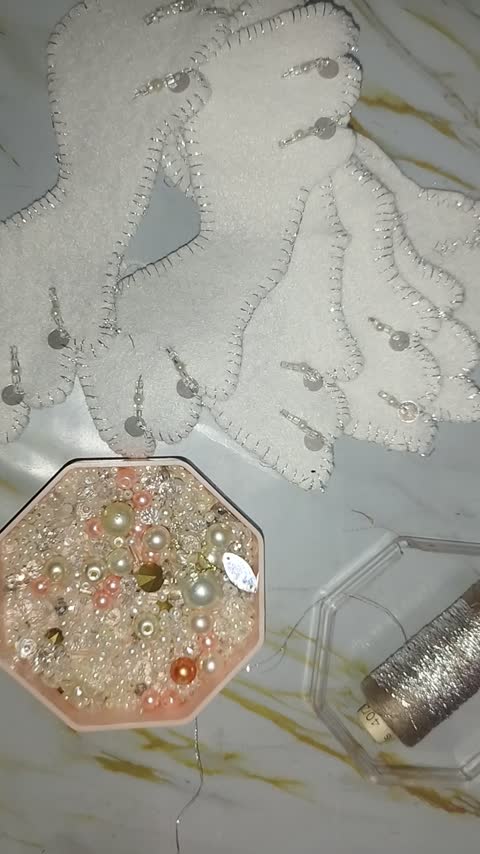 عروسک روسی مدل فرشته پایه دار مزون دوز