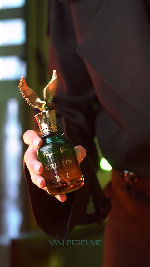 عطر گریفین با رایحه گرم و حجم 50 میل اکسترا د پرفیوم از برند عطریانی